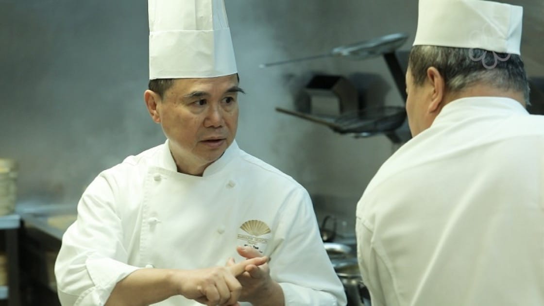 雅阁中餐厅主厨谢文对食材非常要求,他说,这是一位厨师能够发挥技术的